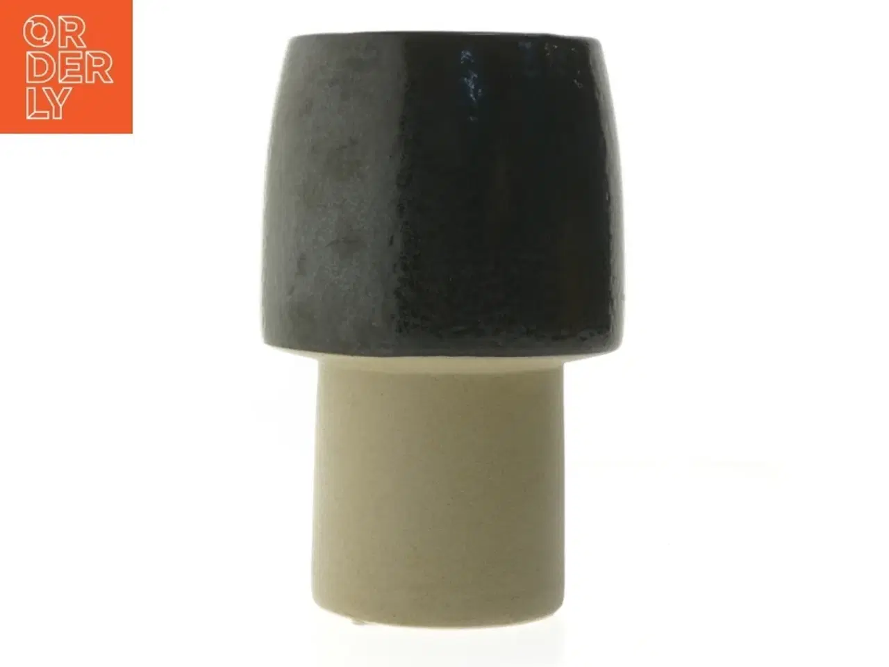 Billede 1 - Keramisk vase i sort og beige (str. Ø. 11 cm. længde. 20,5 cm)