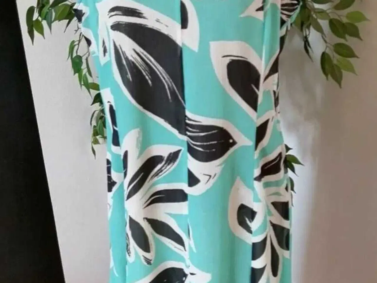 Billede 1 - Kjole. Pardon. XXL/44