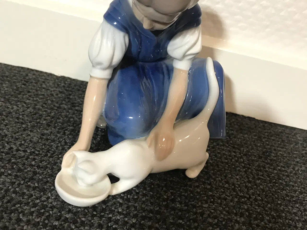 Billede 1 - Kongeligt porcelæn figurer