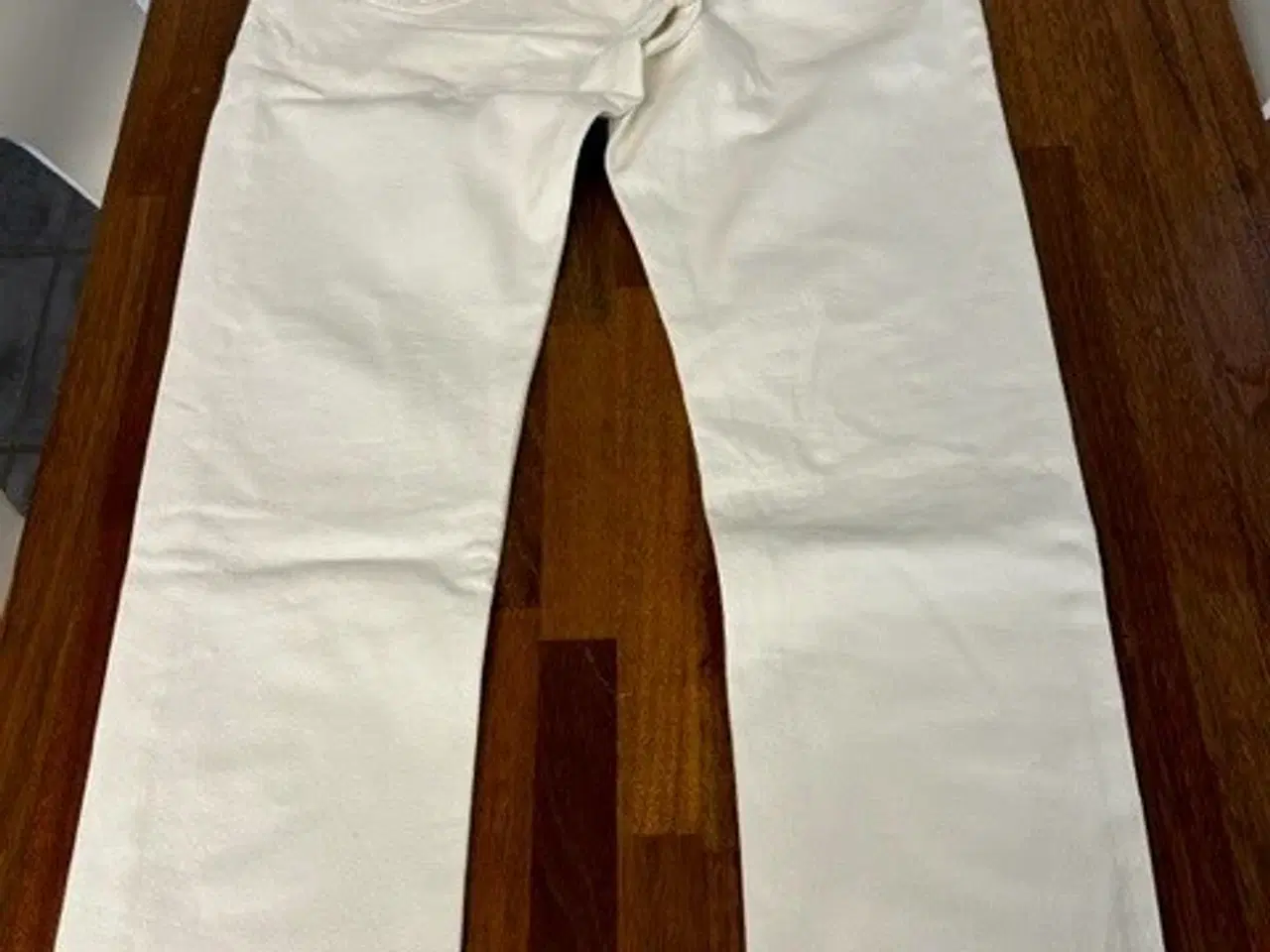 Billede 1 - Helt Nye hvide Jeans fra Jack & Jones