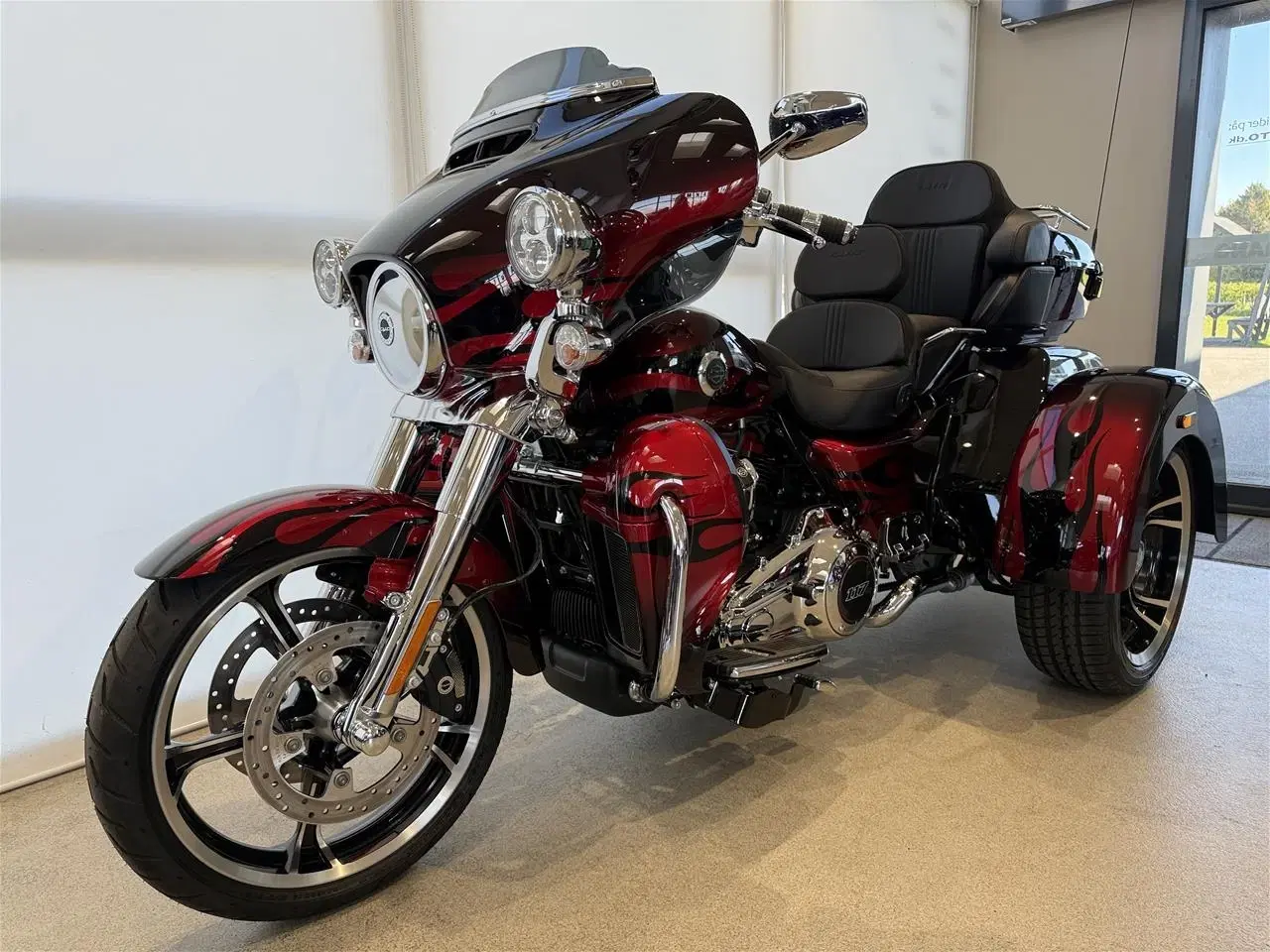 Billede 27 - Harley Davidson FLHTCUTGSE Tri Glide Ultra CVO 117" Trike