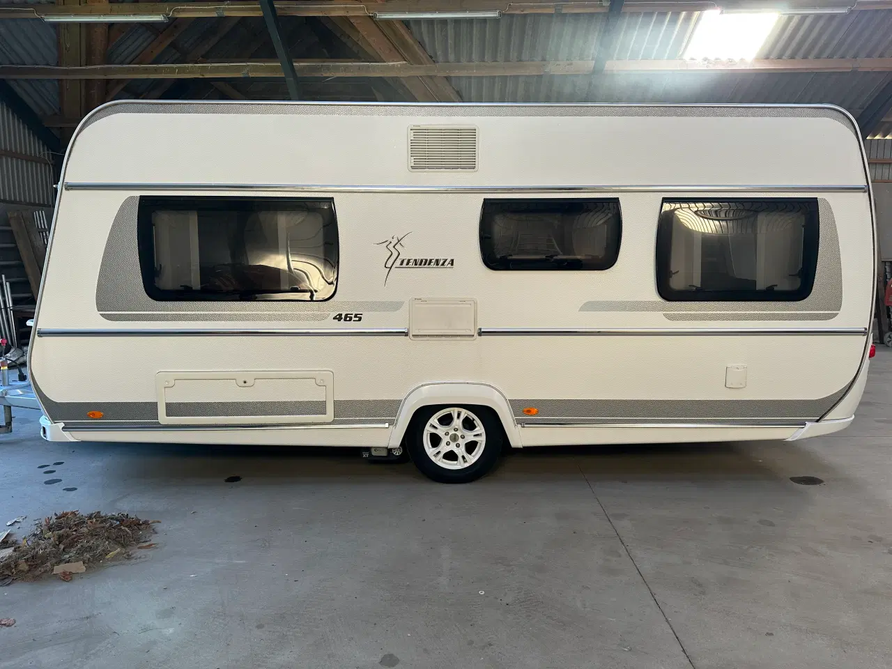 Billede 4 - Fendt 465 Tendenza SFB – Vogn proppet med udstyr