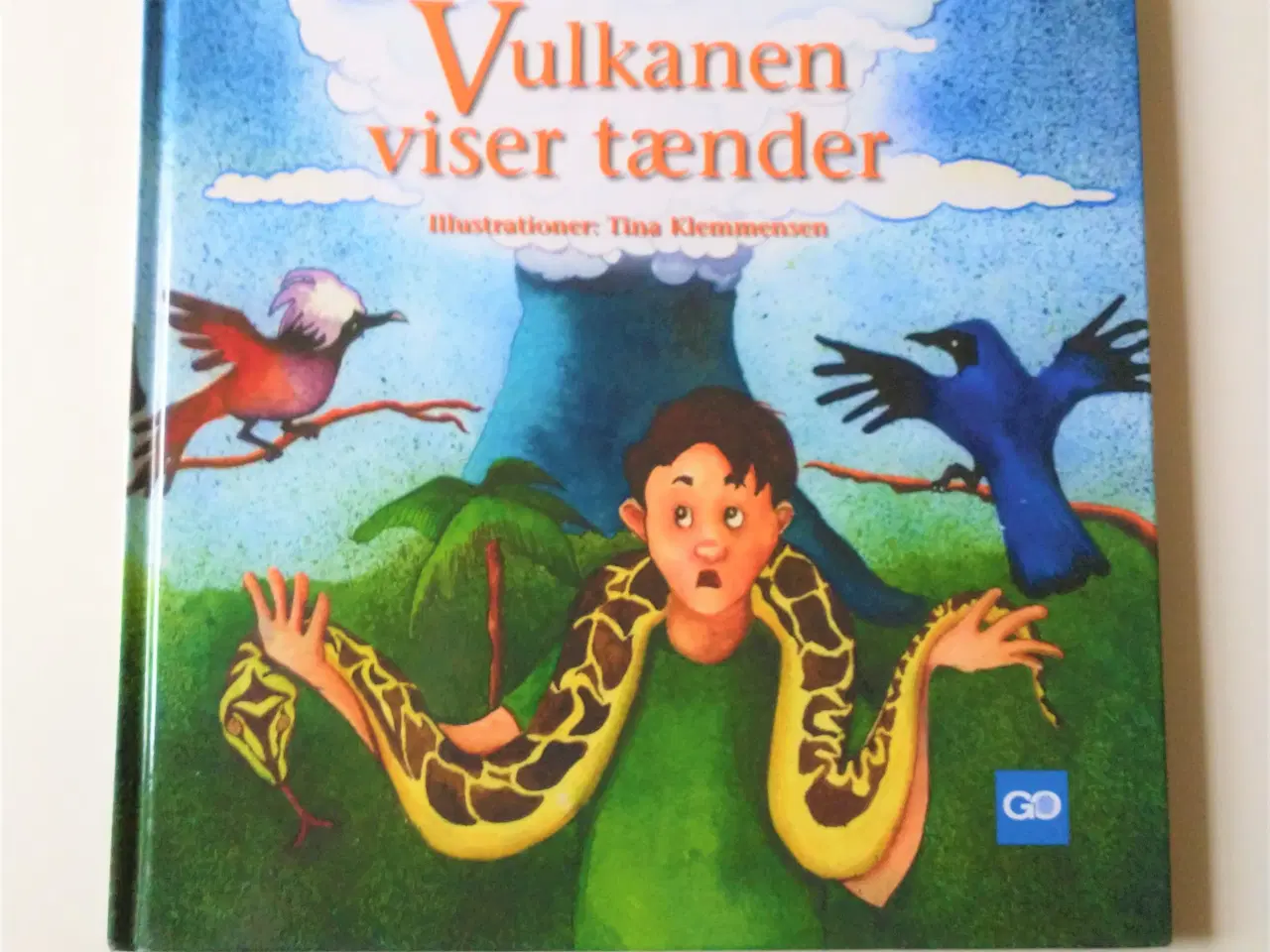 Billede 1 - Vulkanen viser tænder. Af Stine Andersen