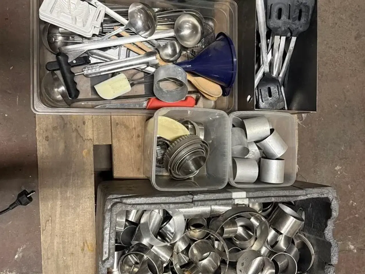 Billede 3 - Blandede forme og udstikkere. Blandet køkkenværktøj.  (MOMSFRI)