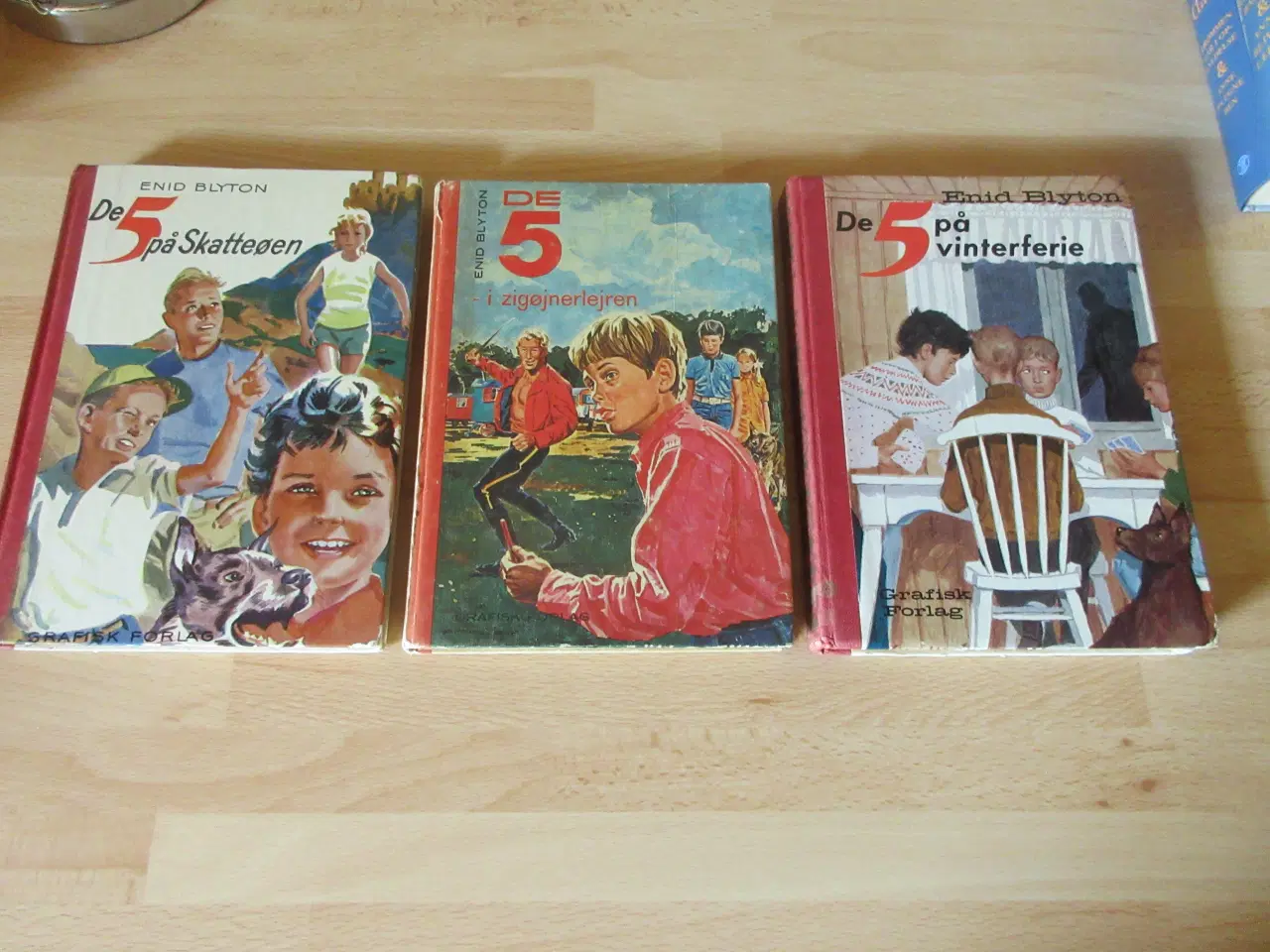 Billede 1 - "De 5" bøger af Enid Blyton ;-)