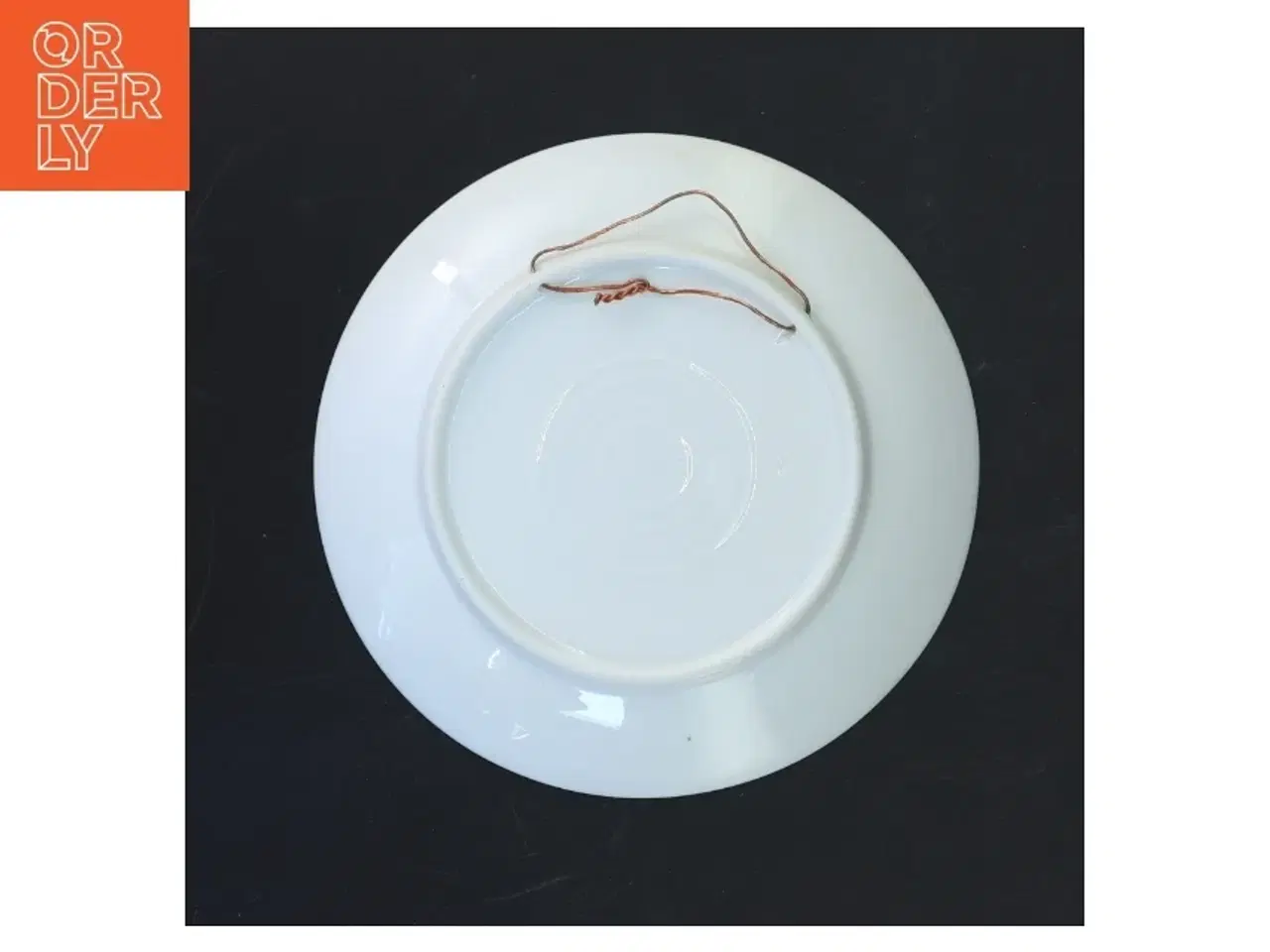 Billede 3 - Porcelænstallerken med kongeligt monogram (str. Ø 16 cm)