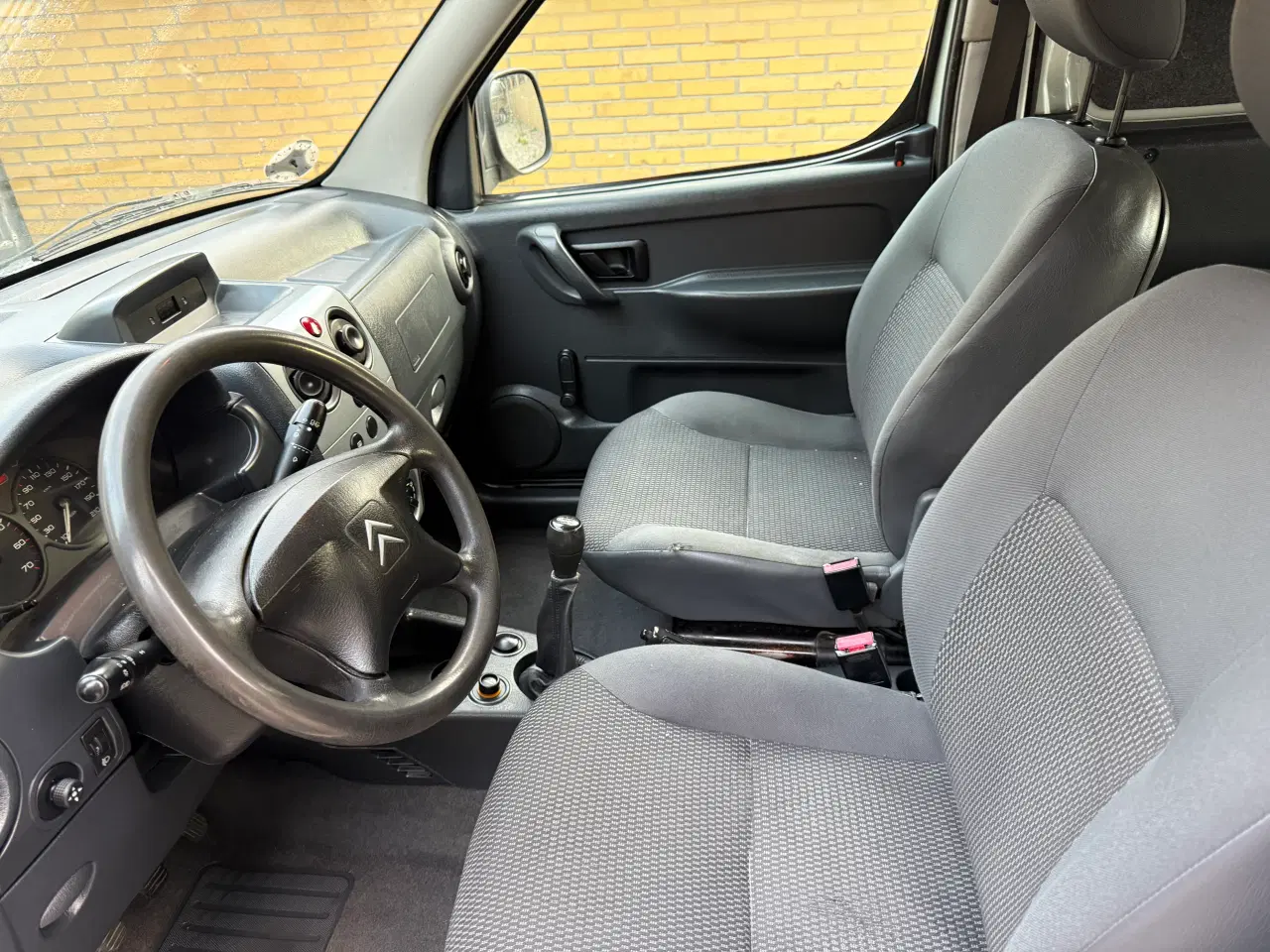 Billede 9 - Citroen Berlingo med lav km 