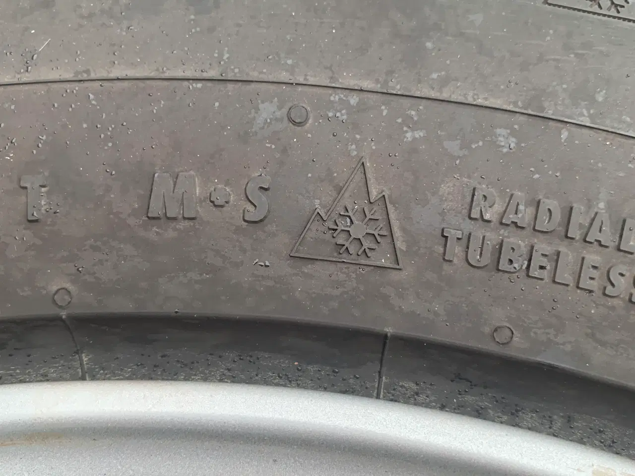 Billede 3 - Vinterdæk på alufælge