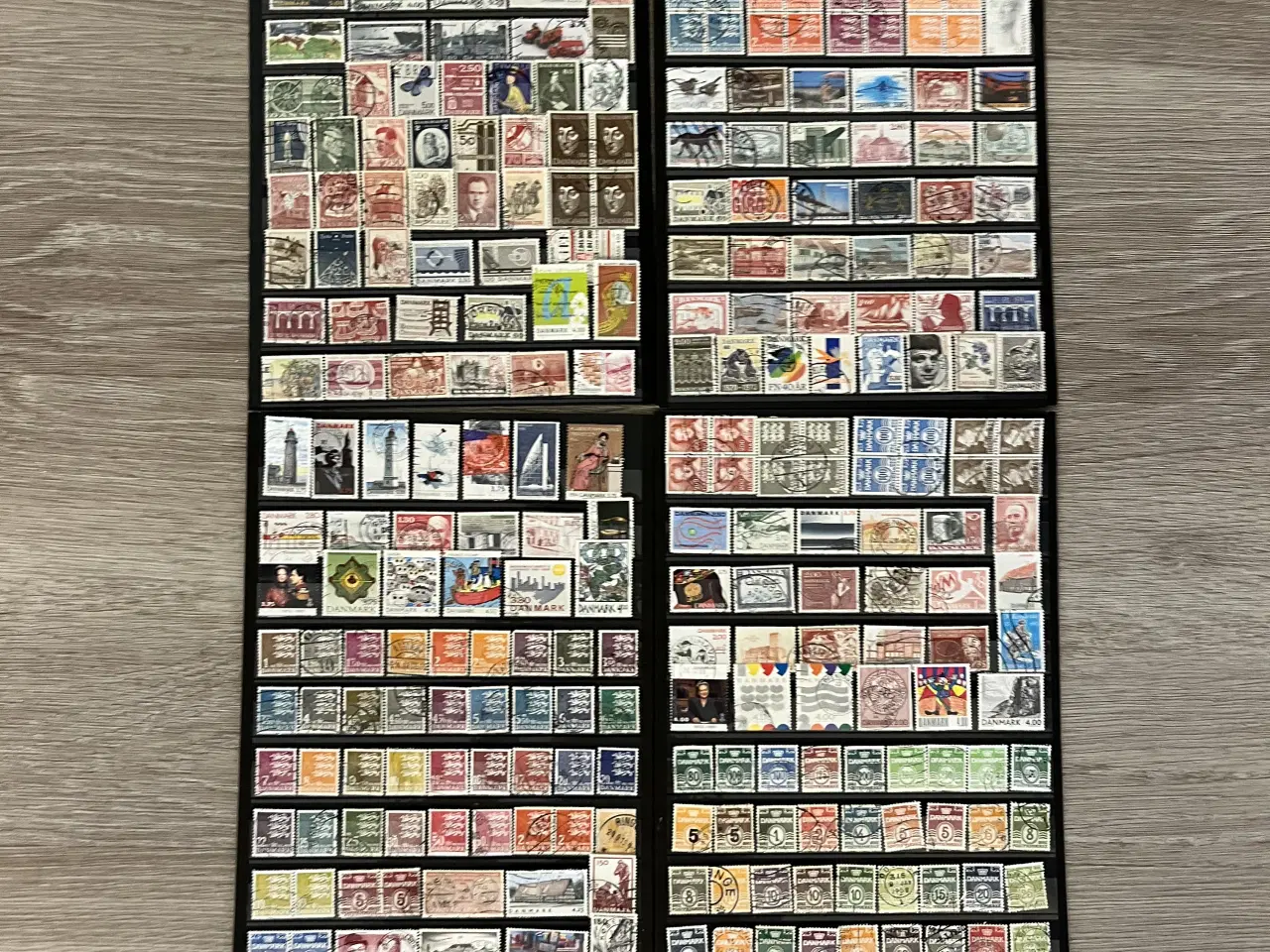 Billede 1 - 710 stk danske frimærker