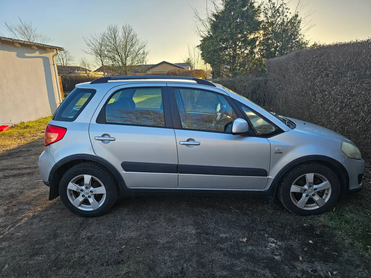 Billede 10 - Suzuki SX4 1.6 DDiS – Næsten 1,5 år til syn, nye b