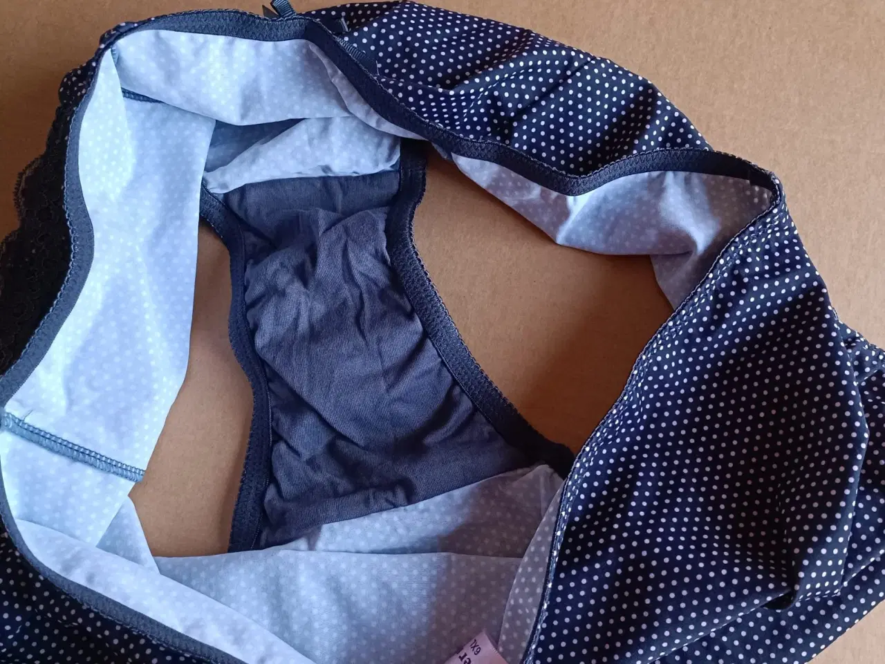 Billede 5 - Blå/lilla trusse i størrelse 2XL