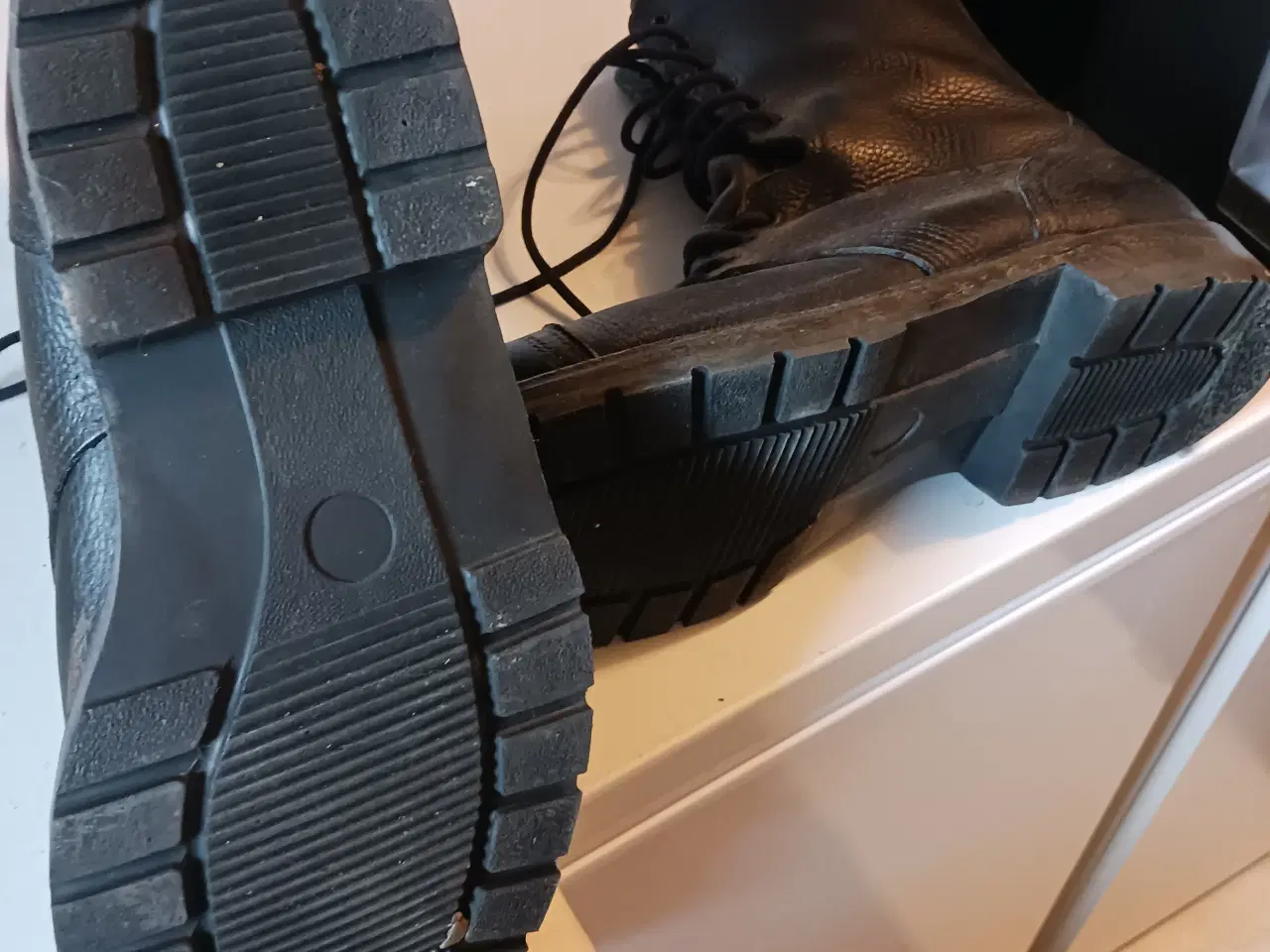 Billede 3 - Et par helt nye støver.  