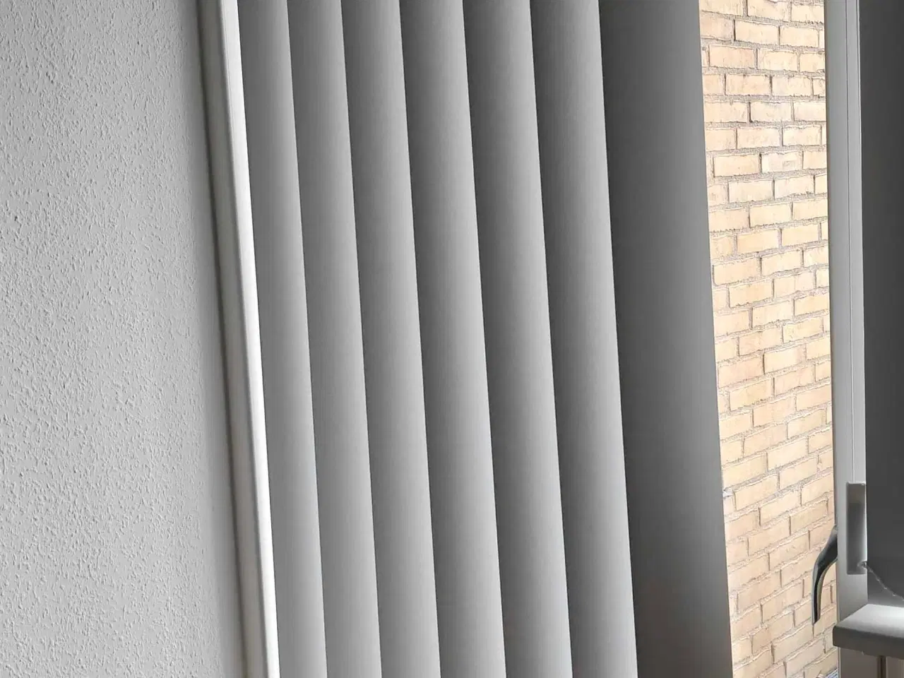 Billede 3 - Lamelgardin med mørklægning