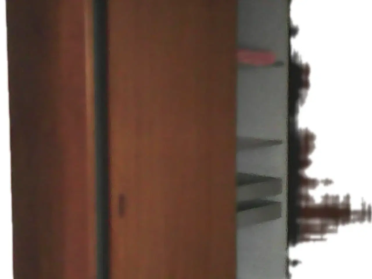 Billede 1 - trefløjet klædeskab i teaktræ