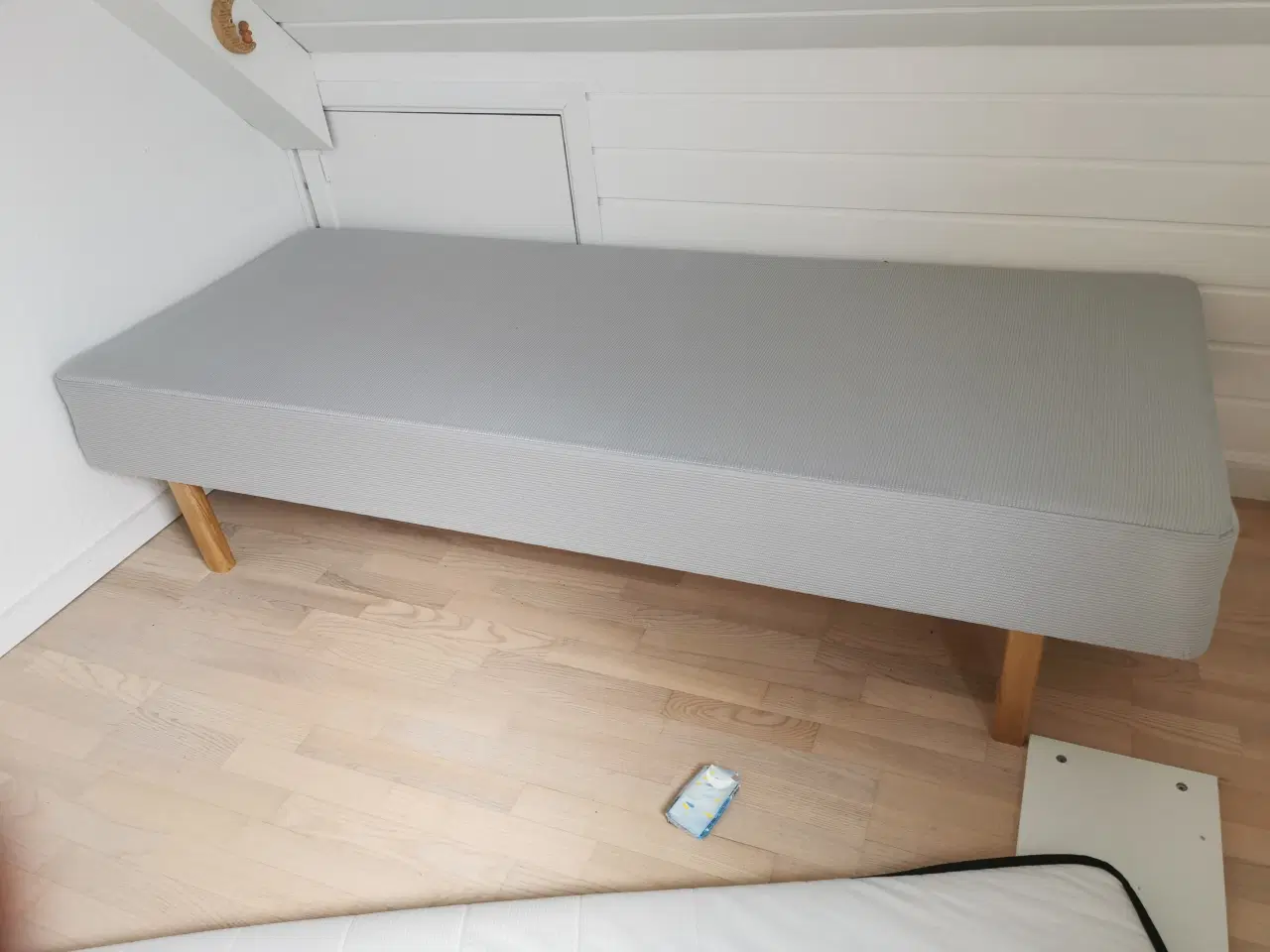 Billede 1 - Seng med topmadras