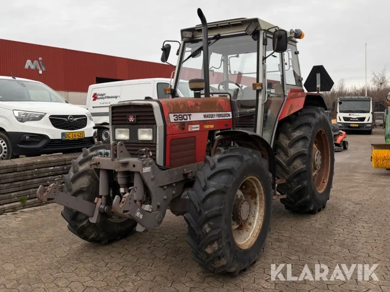 Billede 1 - Traktor Massey Ferguson 390T