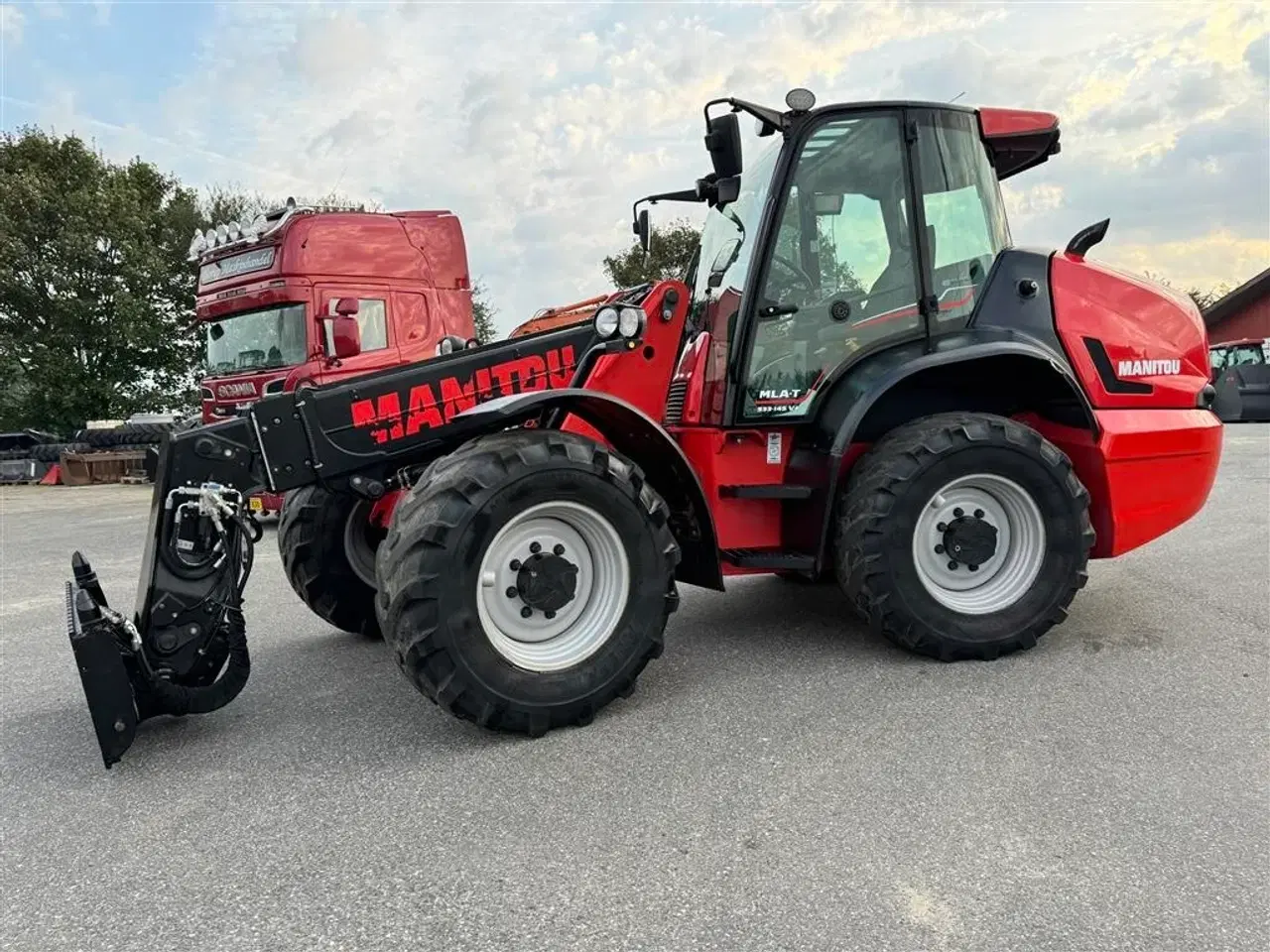 Billede 2 - Manitou MLA-T 533-145 V+ ELITE KUN 4800 TIMER! MED OVERFALDSSKOVL OG PALLEGAFLER!