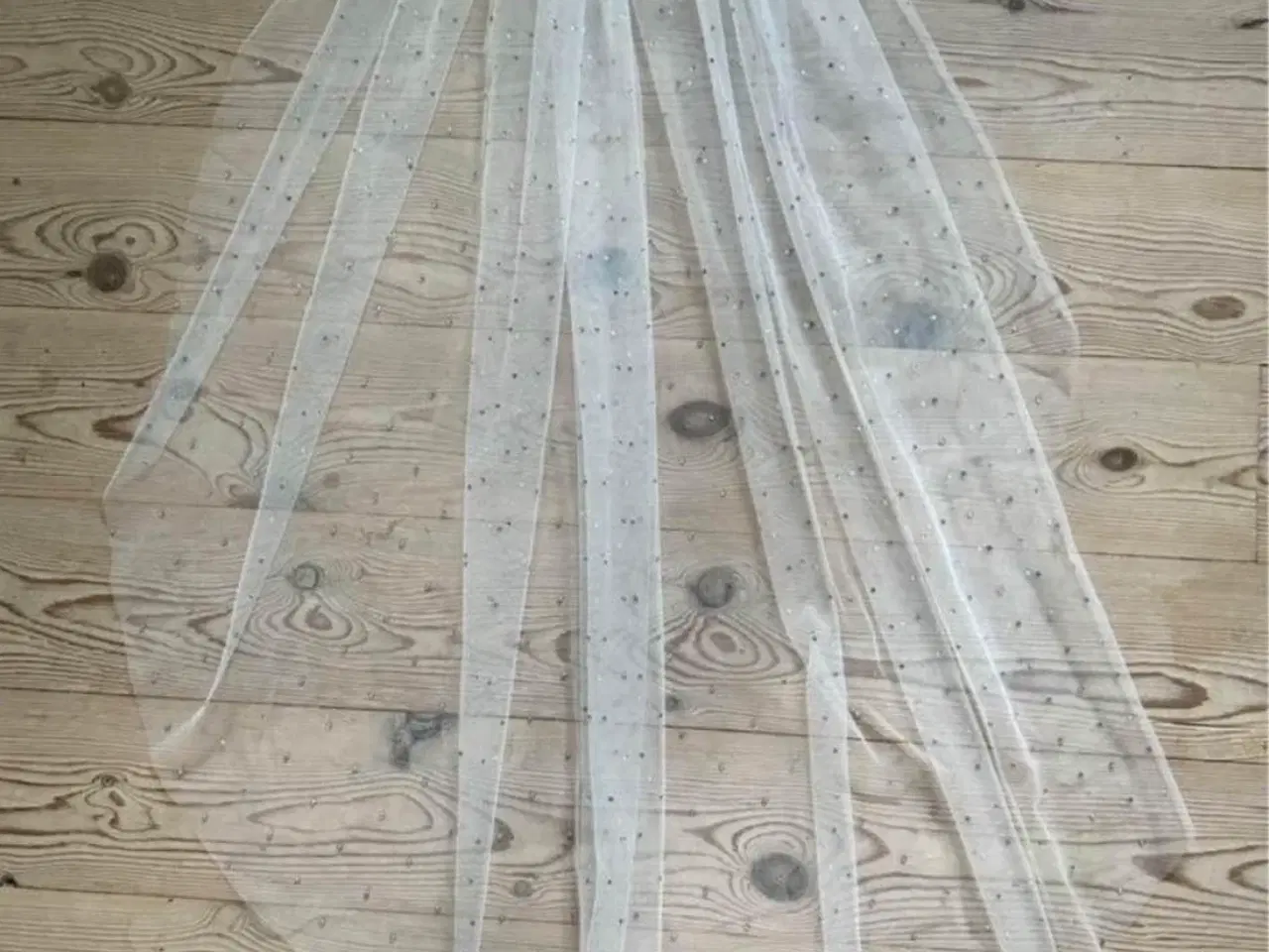 Billede 5 - Brudekjole med slør og skørt sælges