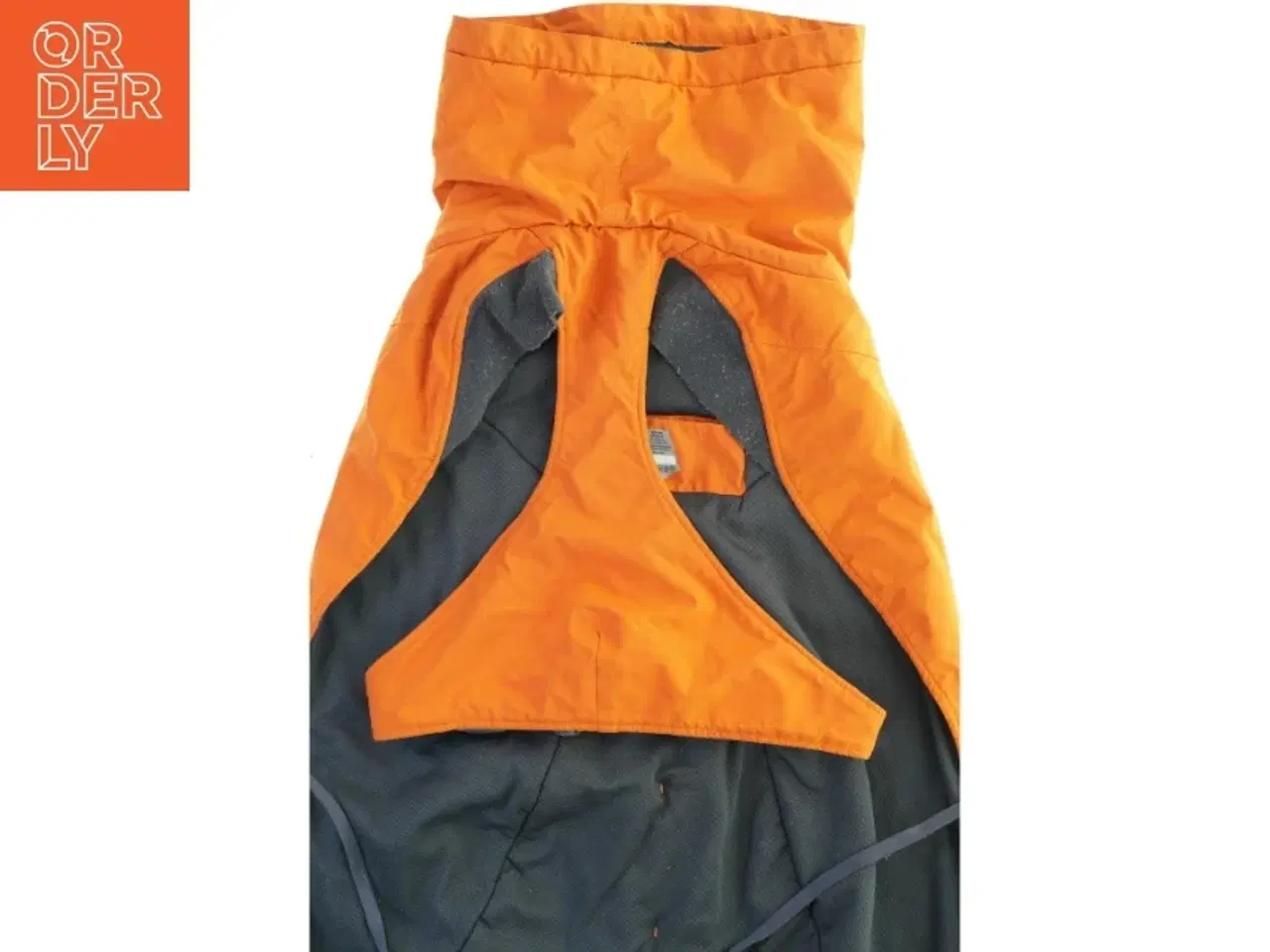 Billede 2 - Vandtæt vinterfrakke til hunde fra Hurtta (str. 55 cm)