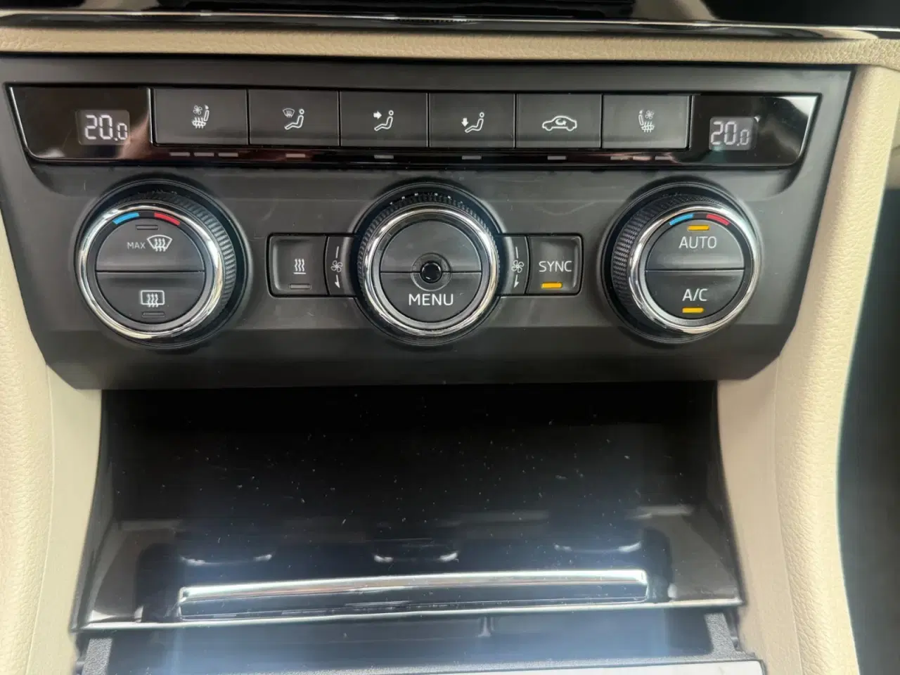 Billede 16 - Skoda Superb 2,0 TDi 150 Laurin & Klement Combi DSG