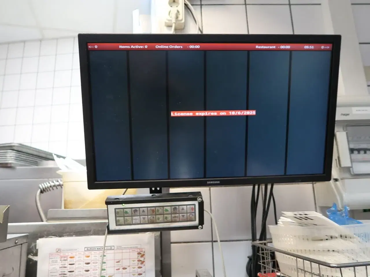 Billede 1 - Computerskærm SAMSUNG med betjeningspanel