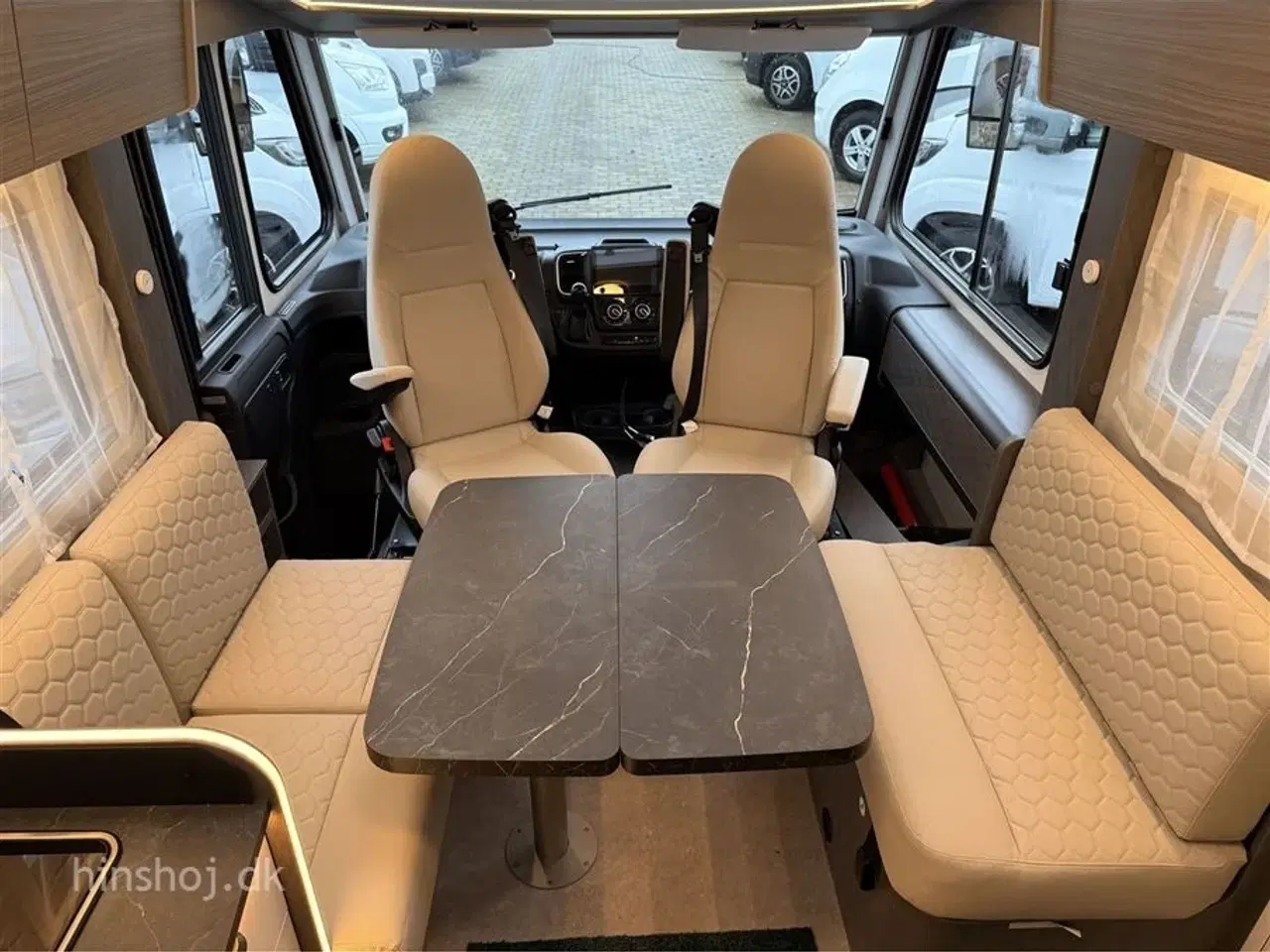 Billede 2 - 2026 - Etrusco I 7400 SBC Scandic Edition Etrusco by Hymer er Italiensk Elegance og Komfort fra Hinshøj Caravan