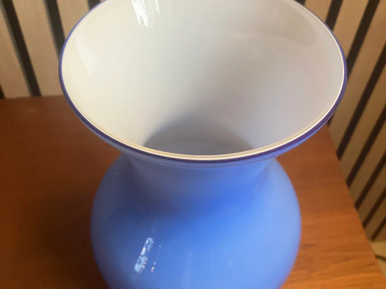 Billede 4 - Flot dueblå vase