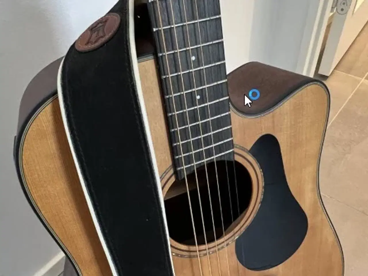 Billede 4 - Halvakustisk guitar Alvarez AD30CE med tilbehør