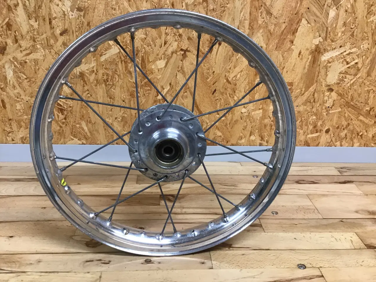 Billede 1 - Yamaha RD 350 R 5 forhjul, mangler eger.