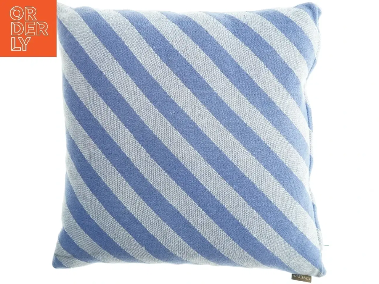 Billede 1 - Stribet pude i blå og hvid fra Oyoy (str. 45 x 45 cm)