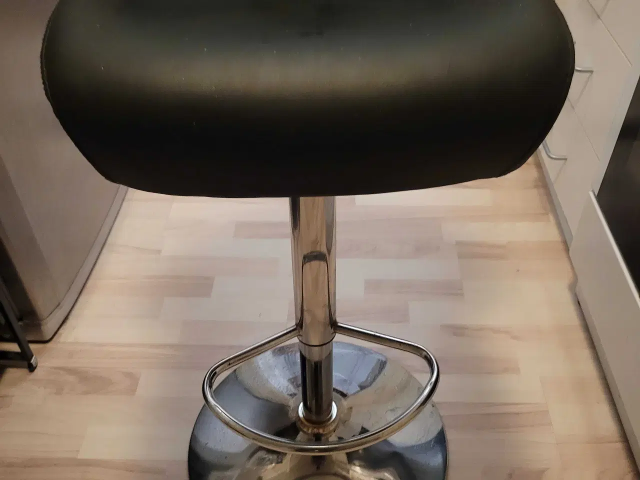 Billede 3 - bar/højstole 200kr pr stk