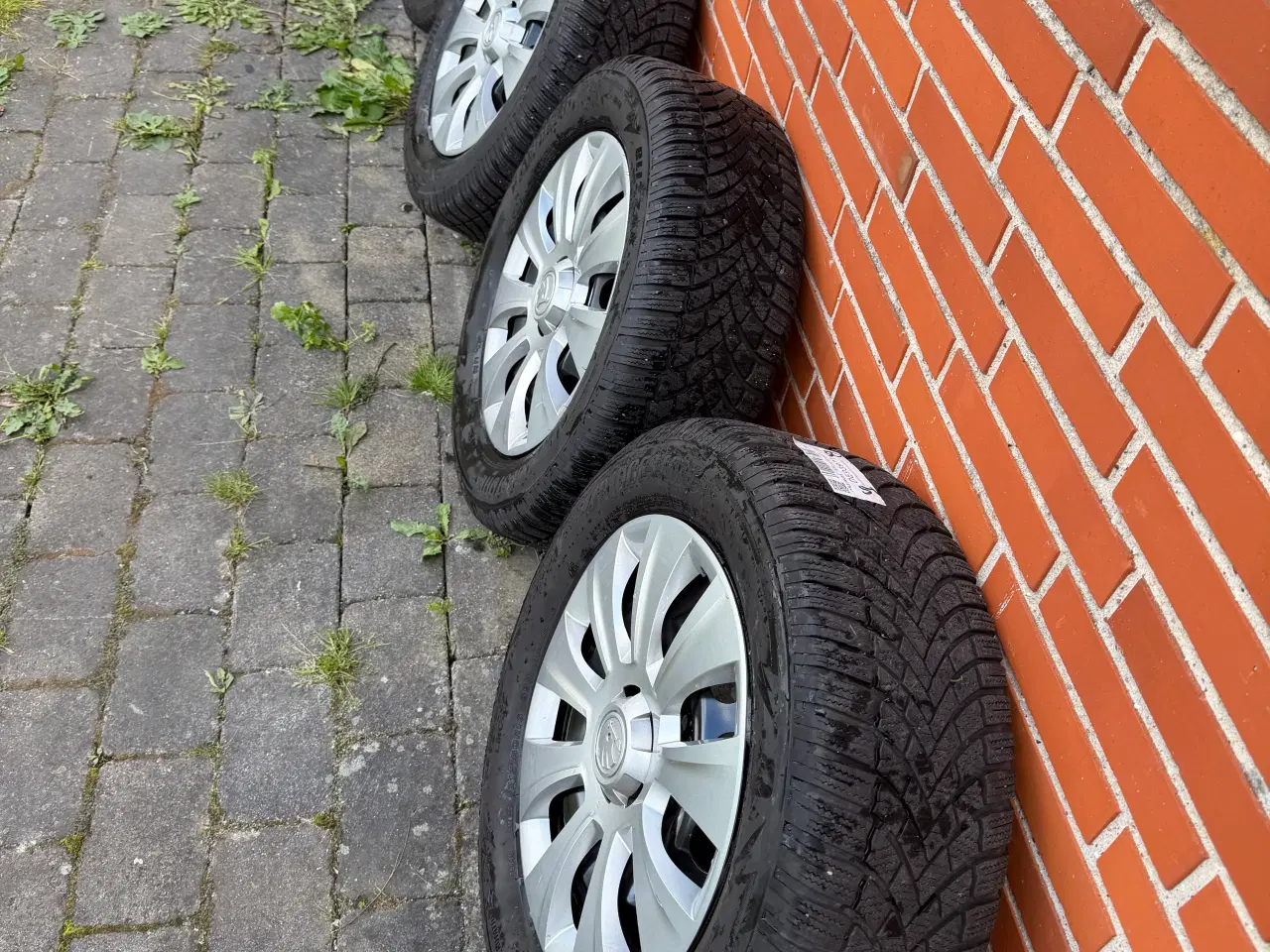 Billede 3 - Super flotte 16 Tommer Skoda sæt med vinterdæk