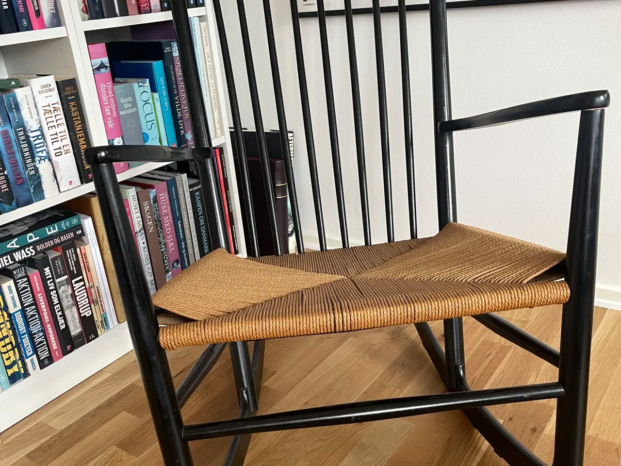 Billede 5 - Wegner gyngestol i sort