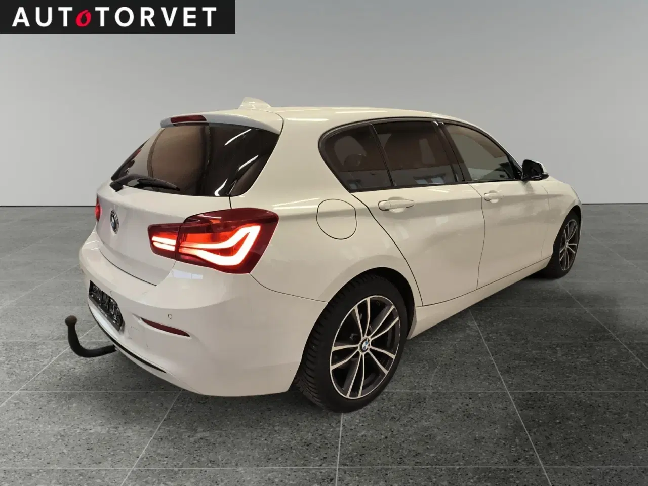 Billede 3 - BMW 118i 1,5 Sport Line aut.