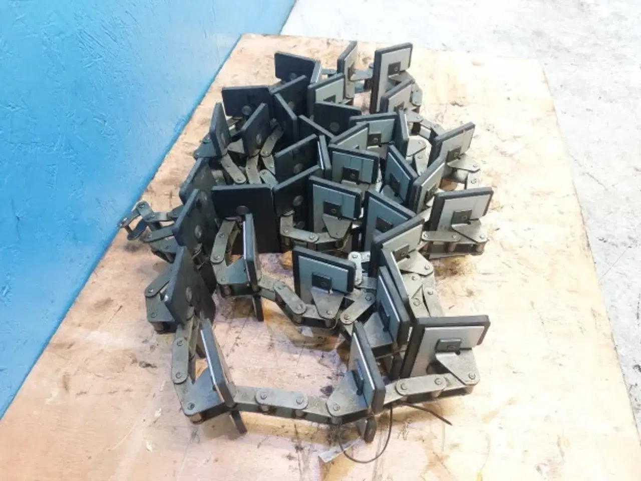 Billede 9 - New Holland TC56 Elevator Kæde 84018674