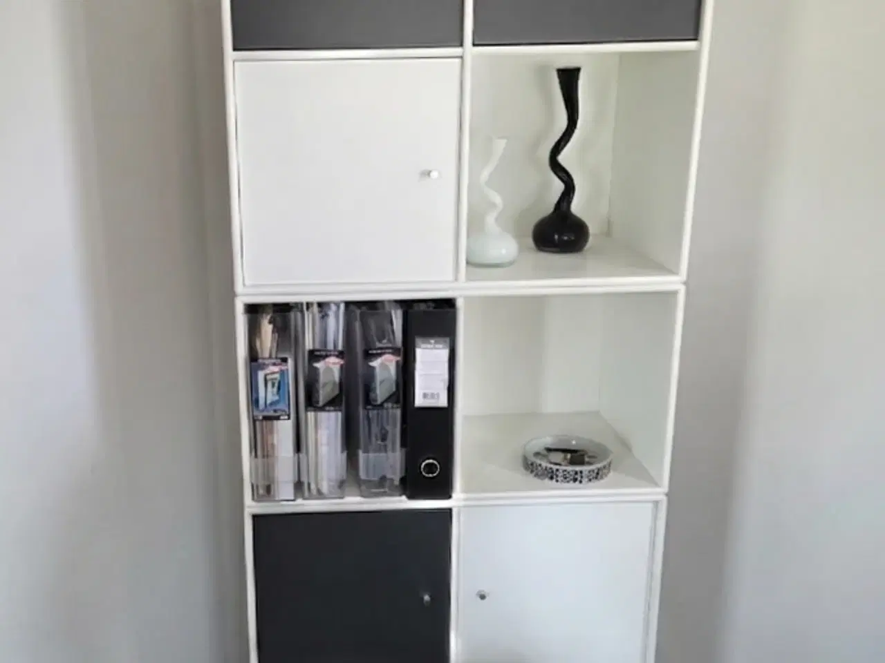 Billede 1 - Montana reol – klassisk dansk design i flot stand