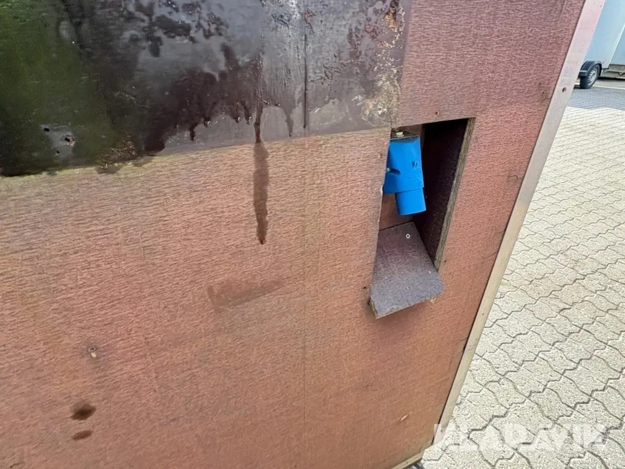 Billede 6 - Isoleret kasse med vandtank