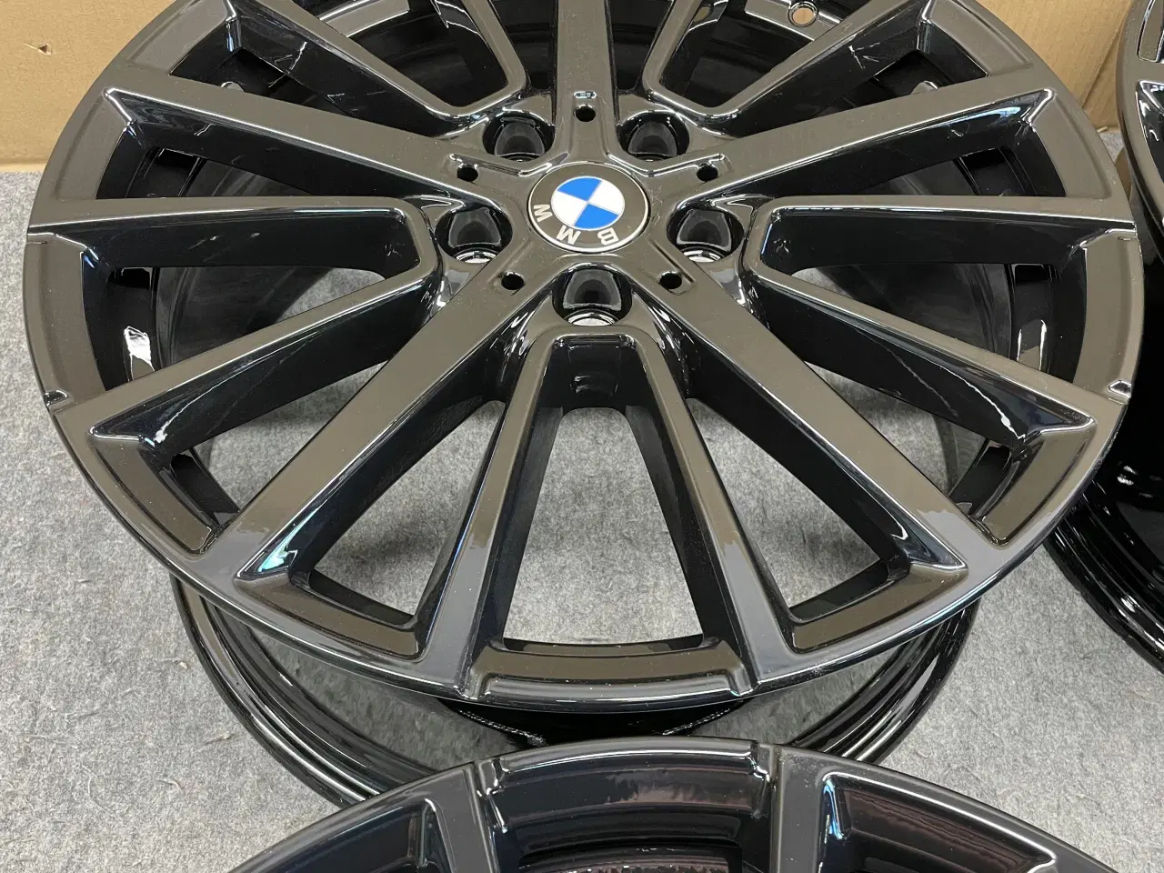 Billede 2 - ALUFÆLGE BMW 1 F40 2 F45 F46 512 18"