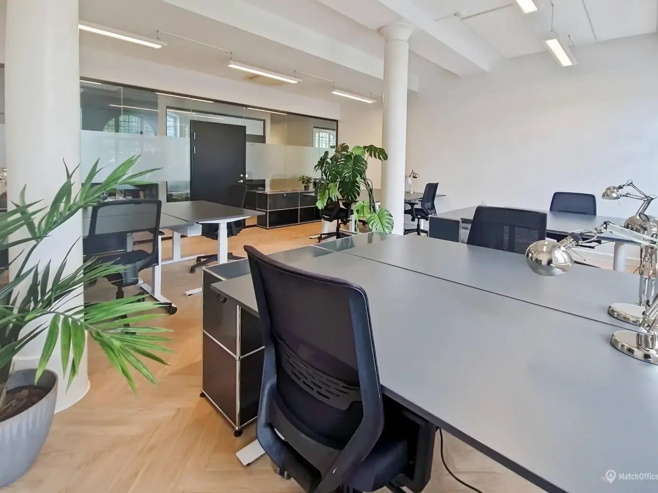 Billede 3 - Parkeringspladser til leje på Fuglevangsvej 11 og 13 på Frederiksberg