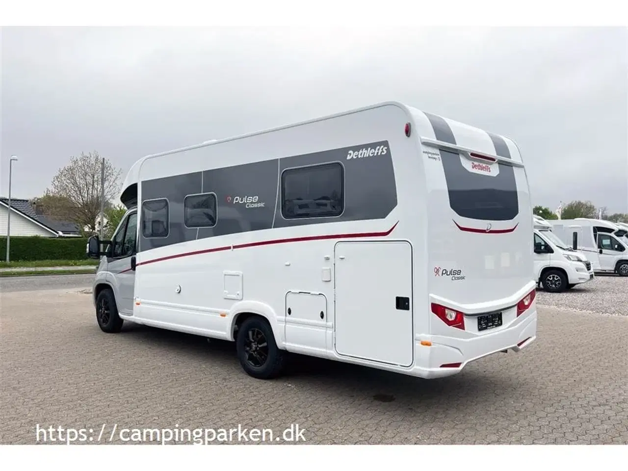 Billede 20 - 2023 - Dethleffs Pulse Classic T 7051 DBL   Udlejes: Ny autocamper med queens bed og rummelig siddegruppe