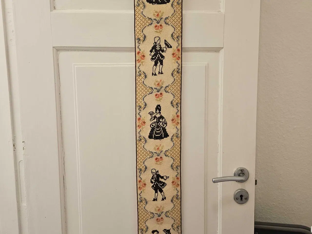 Billede 1 - Smukt vintage vægophæng broderet