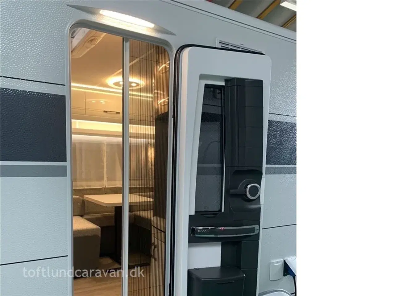 Billede 12 - 2026 - Hobby Excellent 460 SL   Ny 2026 KOMMER SNART PÅ LAGER. Enkeltsenge samt endekøkken og stort badeværelse. LAV VÆGT.