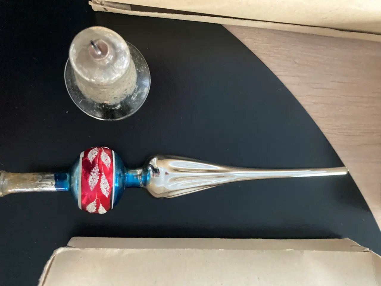 Billede 5 - Antikke juletræskugler og en top