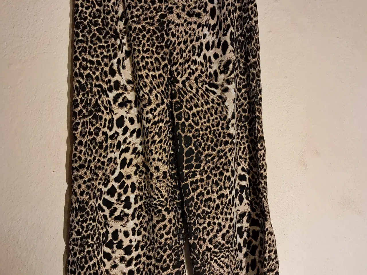 Billede 1 - PIECES str. M bukser