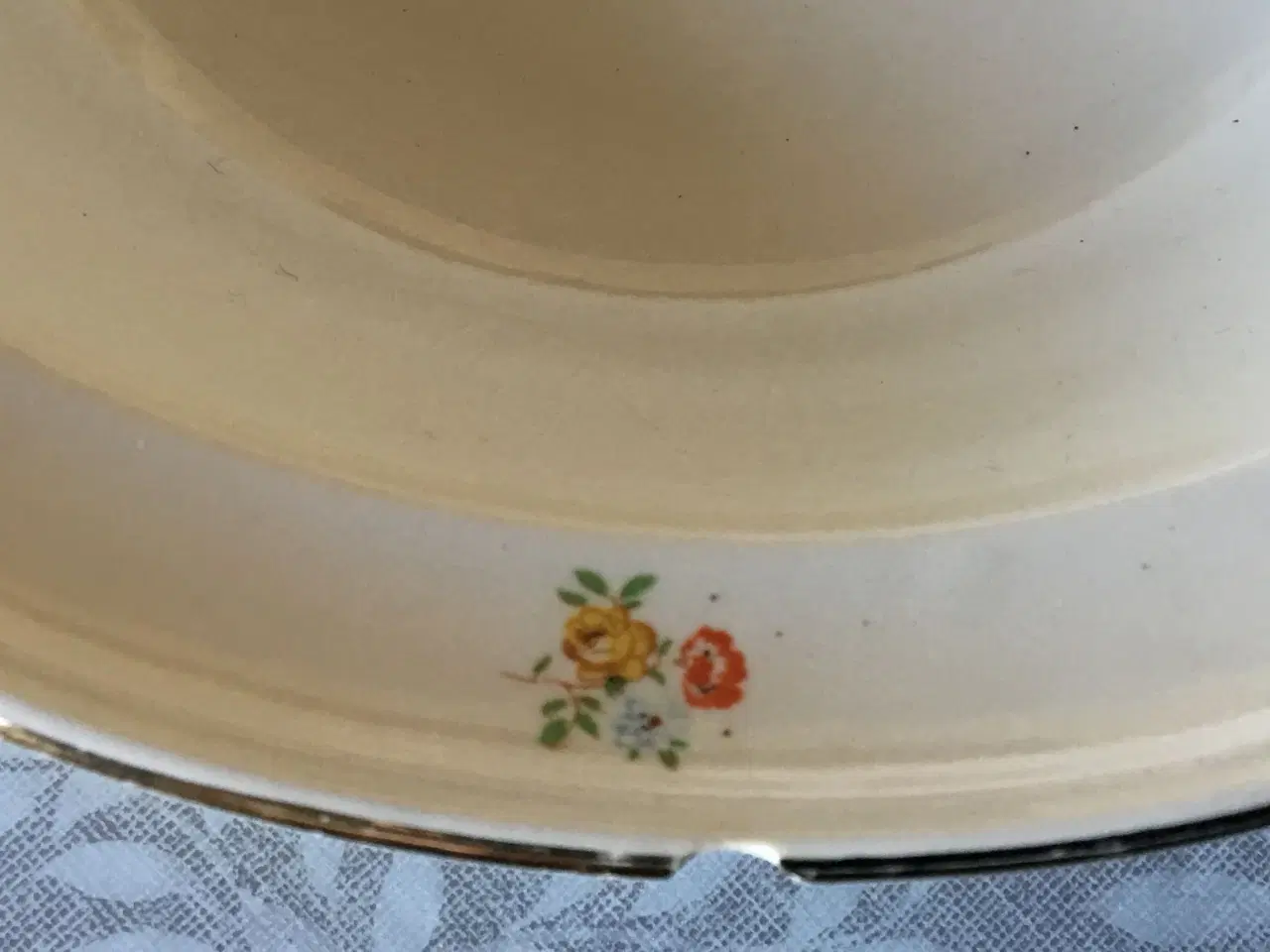 Billede 5 - Fajance stel Anne Sofie 44 dele
