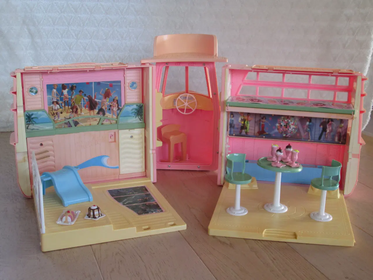 Billede 2 - Barbie dukke og krydstogtskib