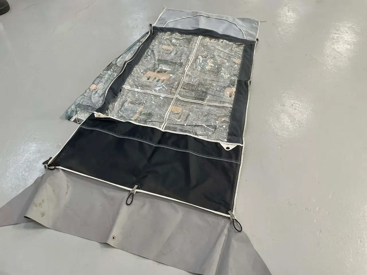 Billede 4 - Sider til Isabella Forum med gardiner