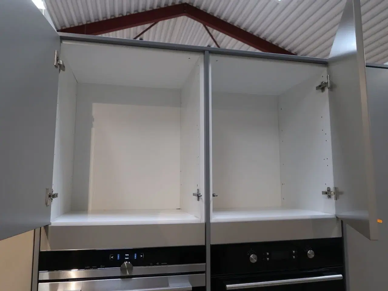 Billede 10 - Køkken NORDANRO uden hårdehvidearer/armatur med stenbordplade SILESTONE