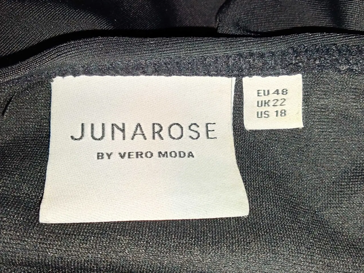 Billede 3 - Lækker badedragt 