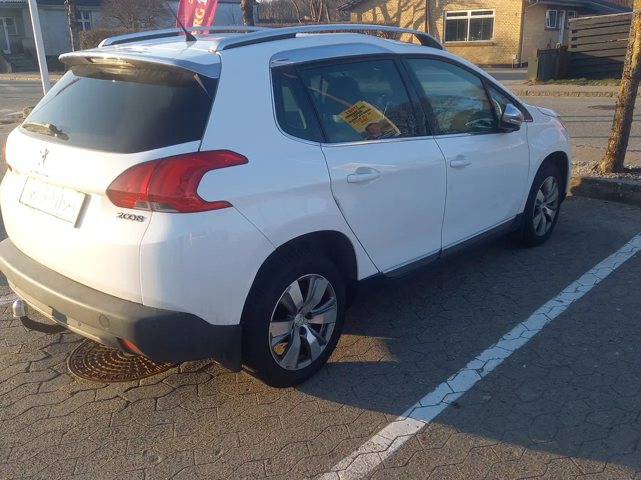 Billede 3 - Fin peugeot 2008 1.2 LEVERES NYSYNET 